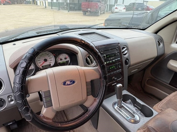 2005-ford-king-ranch-f-150-truck-image-12