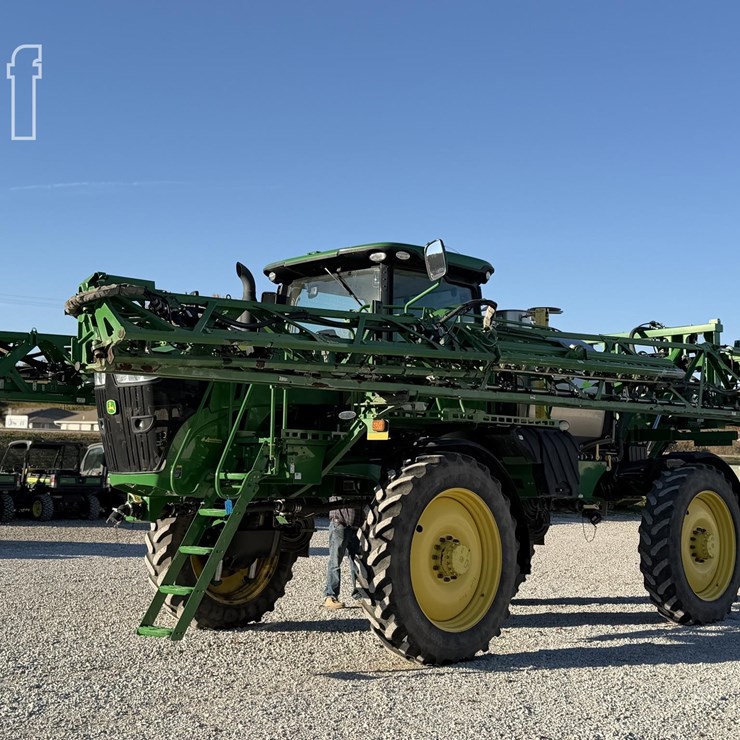 JOHN DEERE R4038