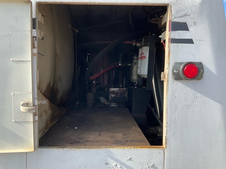 international-1854s-image-31