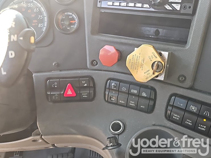 2018-freightliner-cascadia-image-48