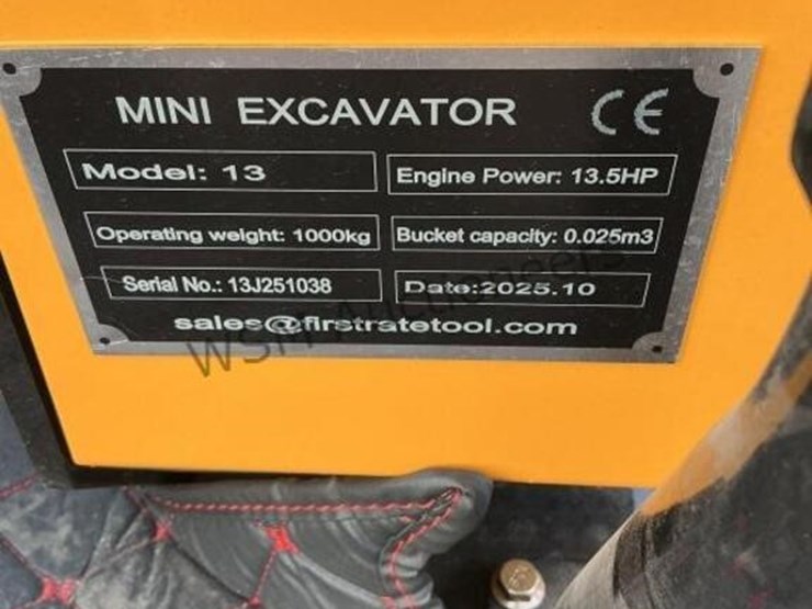 2025-miva-13-mini-excavator-image-7