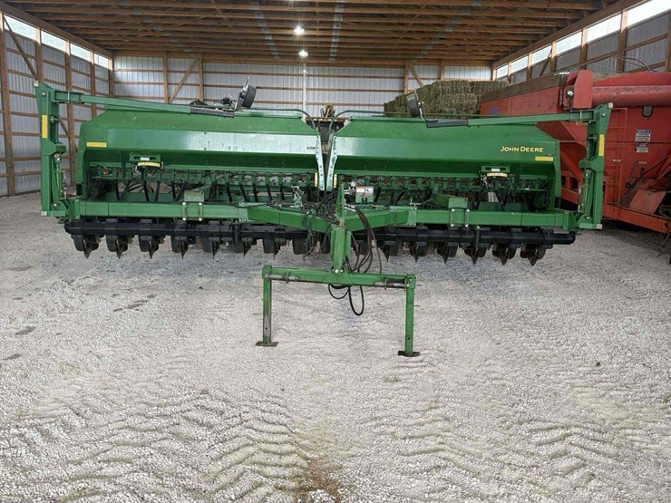 john-deere-1590-image-1