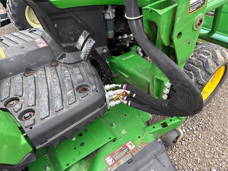 john-deere-1023e-image-12