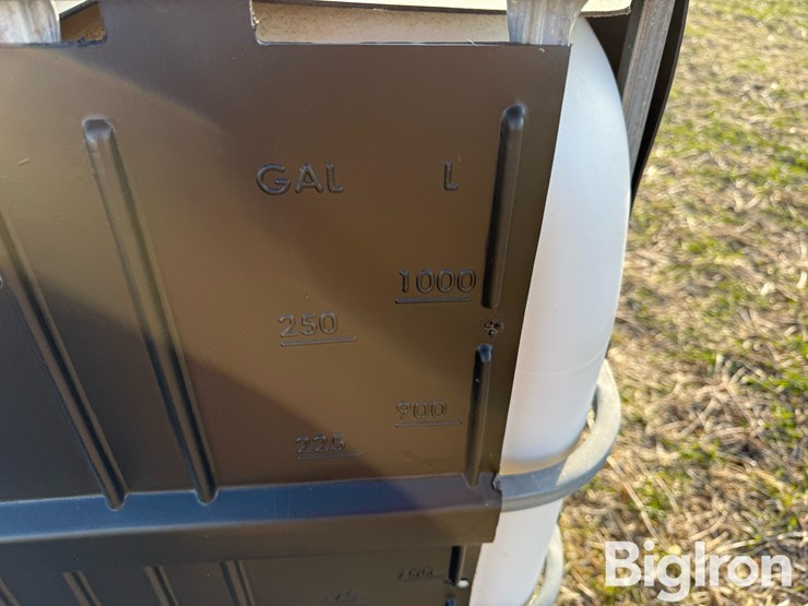 poly-265-gal-containers-image-9