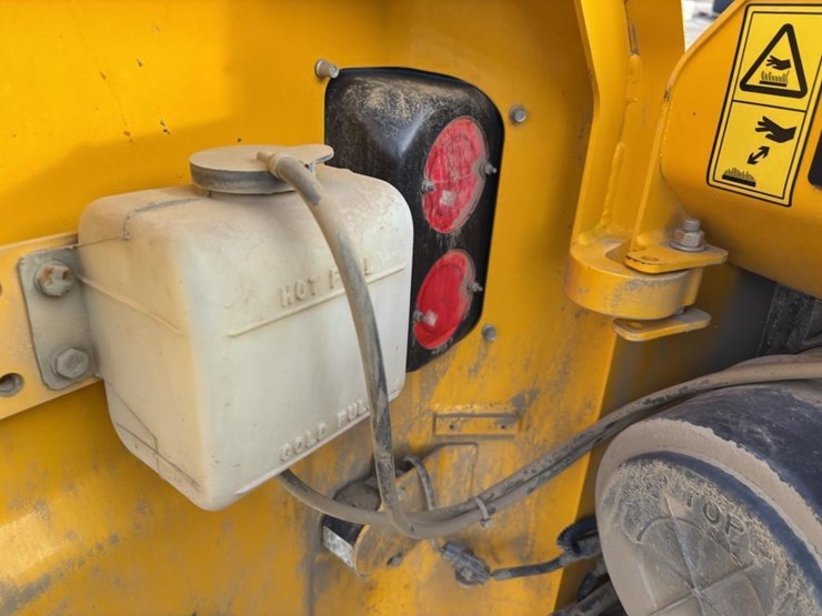 2012-jcb-225-image-29