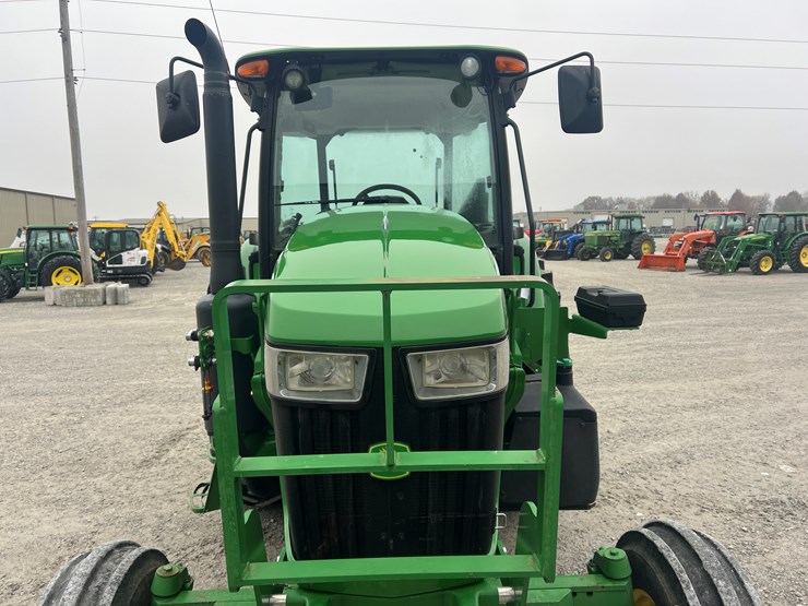 john-deere-6120e-image-3