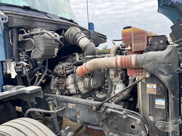 2016-kenworth-t680-image-13