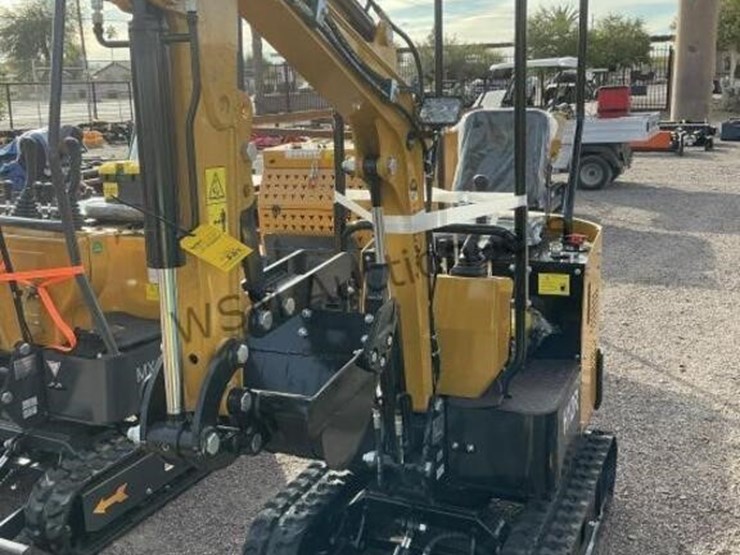 2025-cfg-h12r-mini-excavator-image-2