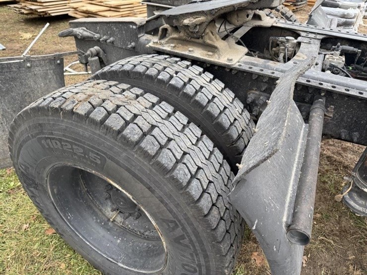 2006-mack-vision-cx612-image-18