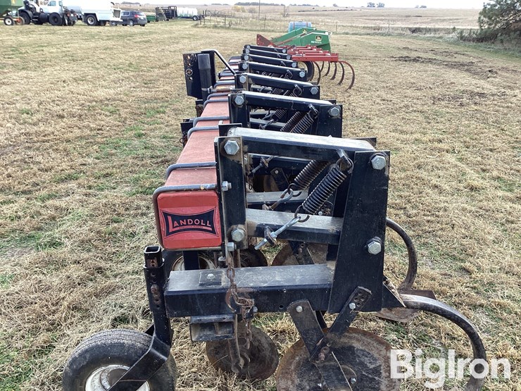 landoll-2006-30-image-10