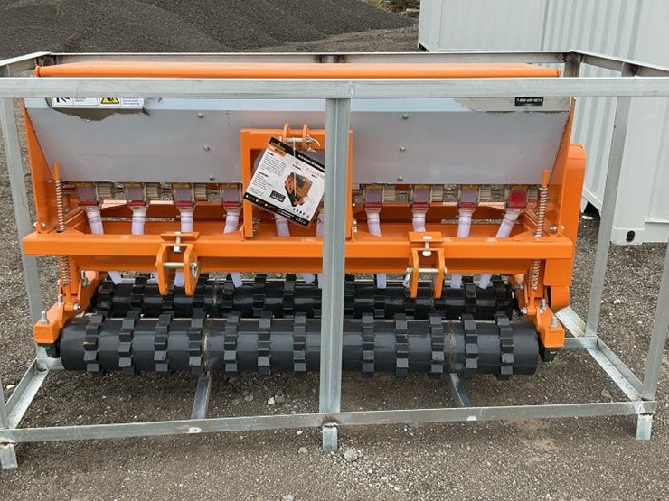 caterpillar-12-image-2