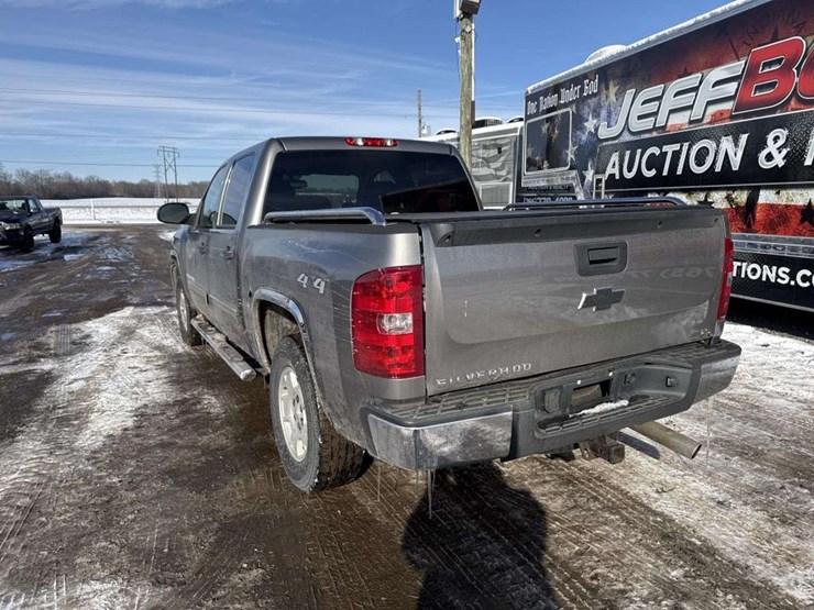 2009-chevrolet-silverado-1500-image-3