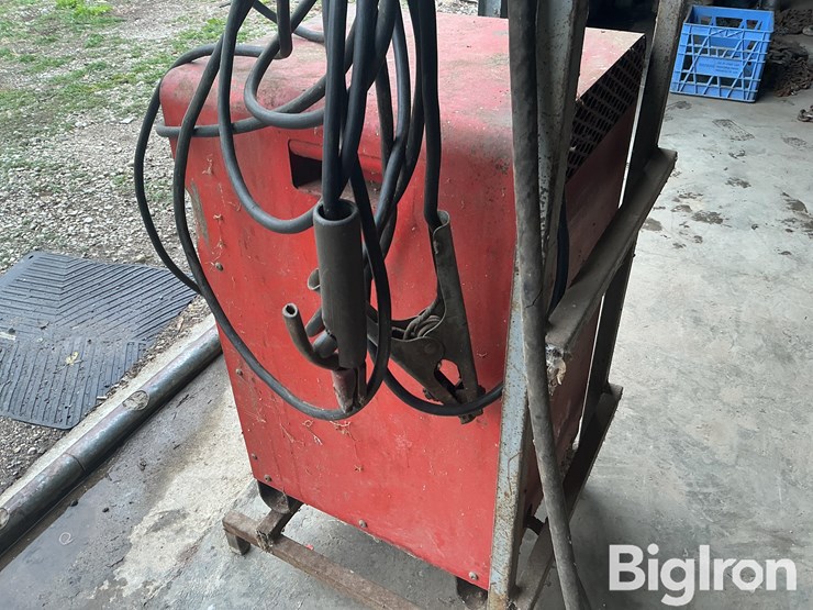 marquette-180-ac-arc-welder-image-10