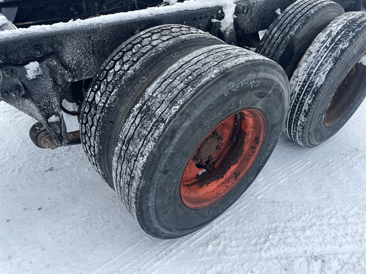 #1154-•-1996-freightliner-truck-tractor-(has-mn-reconstructed-title)-image-15