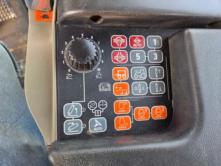 case-ih-620-image-75