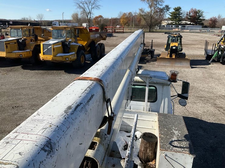 2001-international-4900-image-86