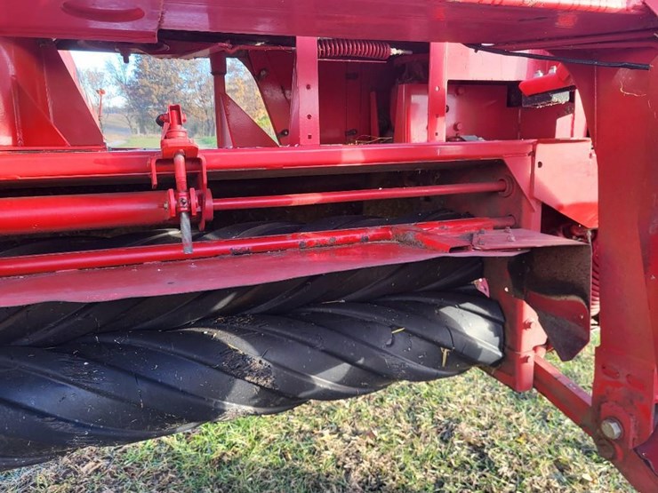 new-holland-1431-image-33