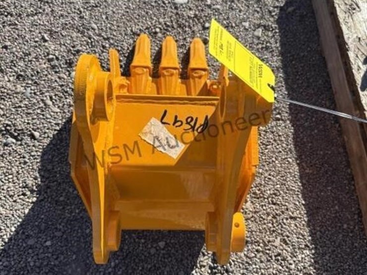 caterpillar-305-image-3