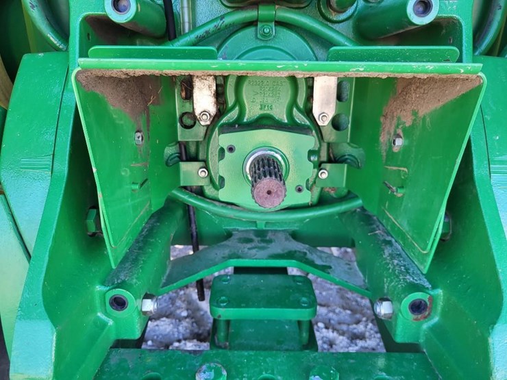 john-deere-8335r-image-34
