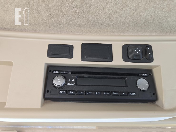 john-deere-8370r-image-37