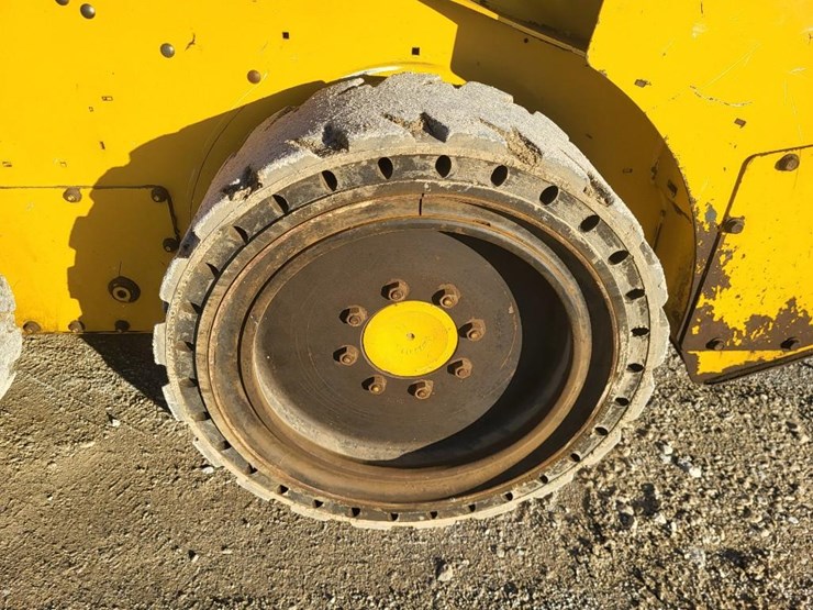 2018-deere-314g-image-17