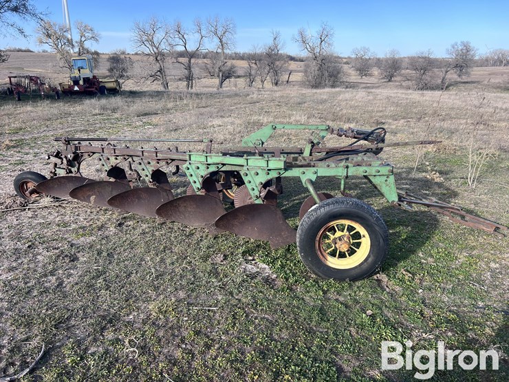 john-deere-5-image-4