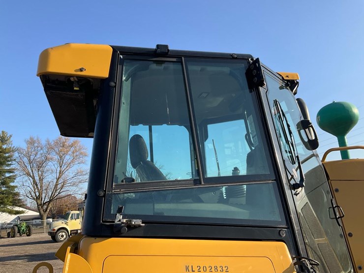 caterpillar-d3k2-lgp-image-36