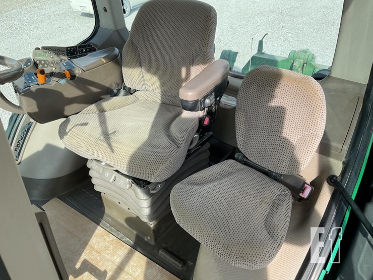 john-deere-8310rt-image-45