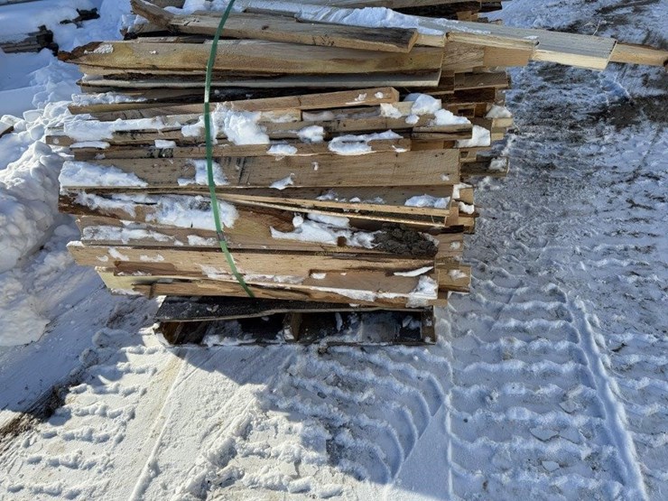 pallet-of-lumber-image-2