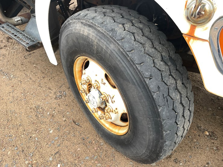 #1113-•-1998-ford-louisville-plow-truck-(has-mn-title)-image-37