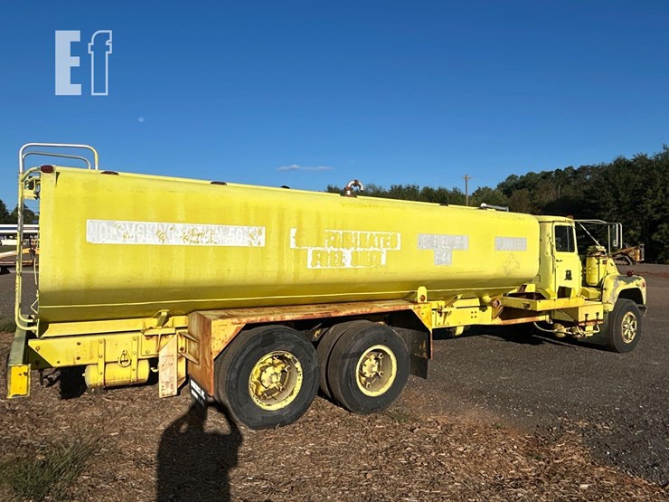 1981-caterpillar-3208-image-4