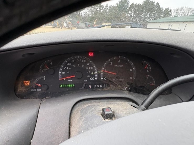 ford-f150-xlt-image-13