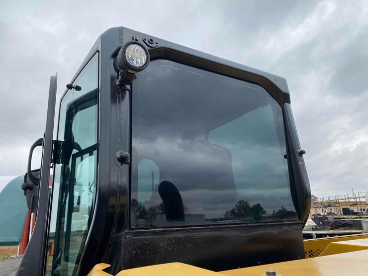 caterpillar-307.5-image-44