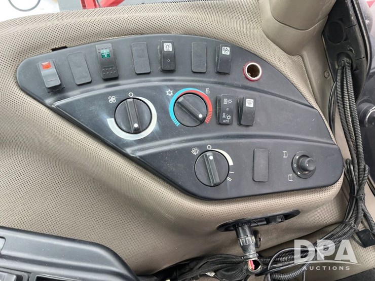 case-ih-patriot-3340-image-60