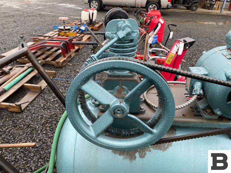 squared-company-dhg-x-portable-air-compressor-image-5