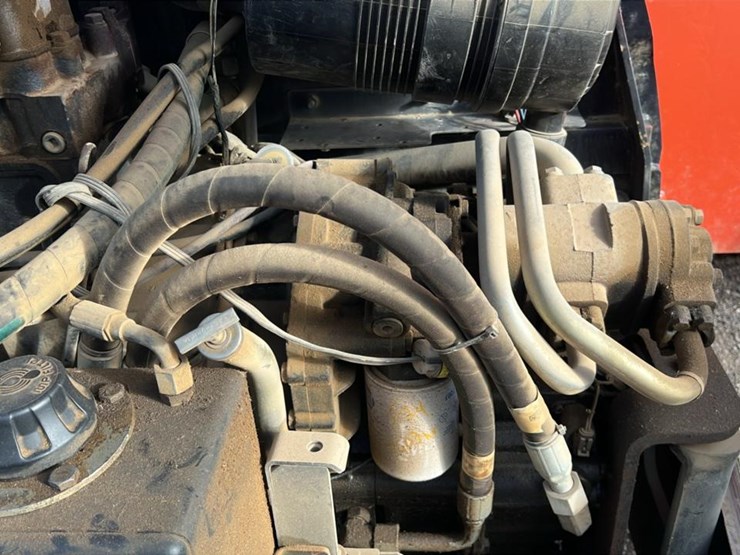 2005-lull-644e-42-image-39