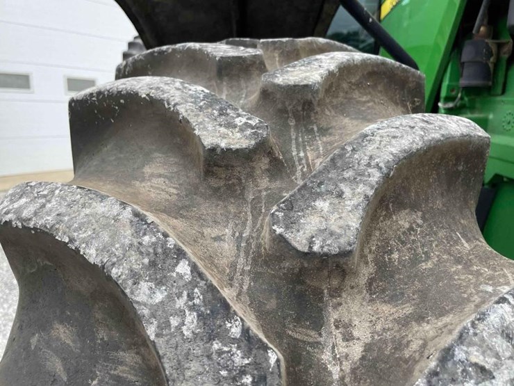 john-deere-8300-image-31