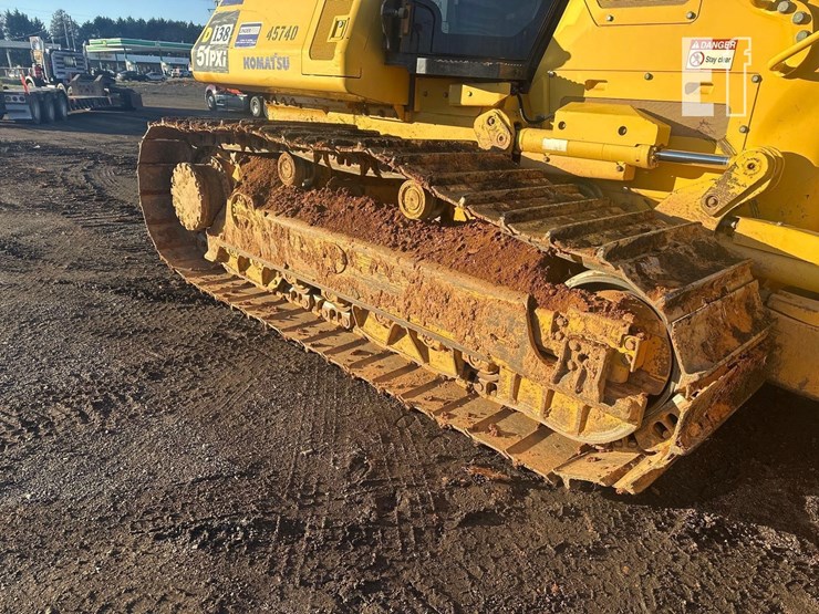 2019-komatsu-d51pxi-24-image-15