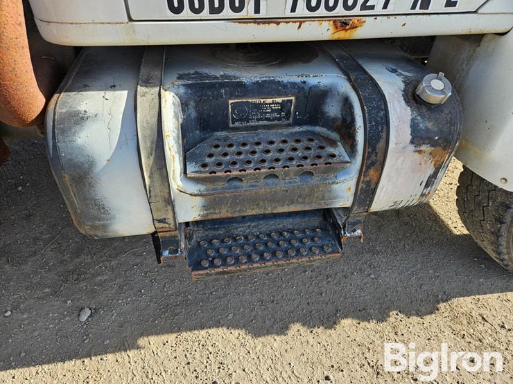 international-4900-image-20