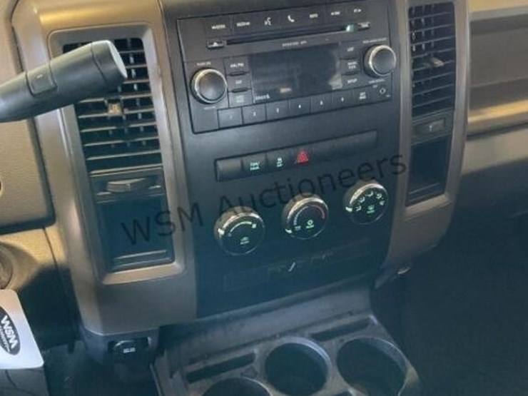 2011-dodge-1500-image-19