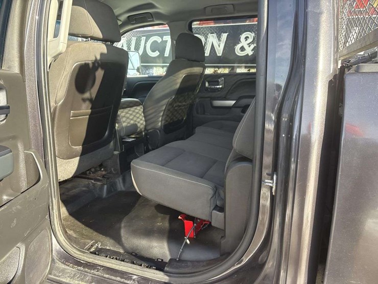 2015-chevrolet-2500-image-14