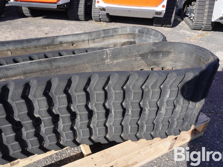 bobcat-t870-image-17