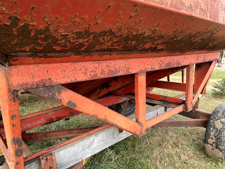 #205-•-j&m-gravity-box-on-running-gear-(boyceville,-wi)-image-19