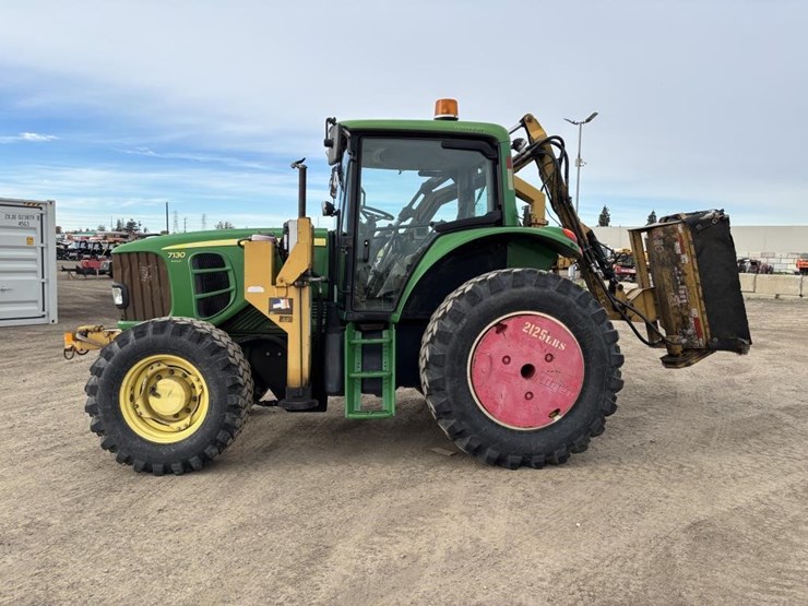 john-deere-7130-image-5