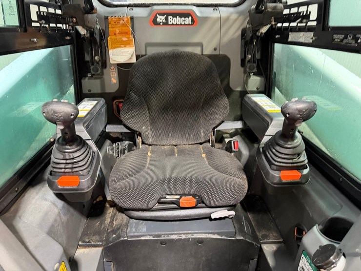 2021-bobcat-t66-image-22