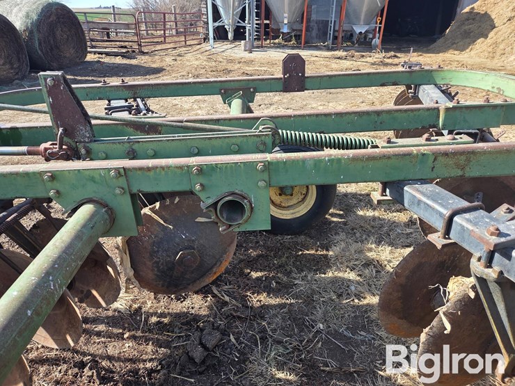 john-deere-210-image-12