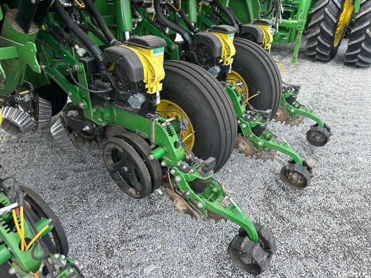 john-deere-1790-image-26