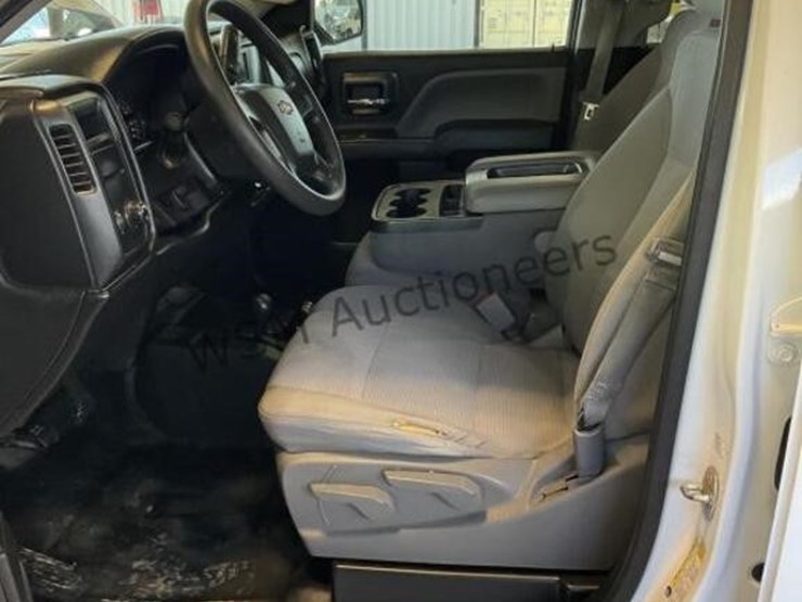 2016-chevrolet-silverado-1500-image-21