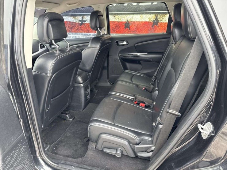 2011-dodge-journey-image-7