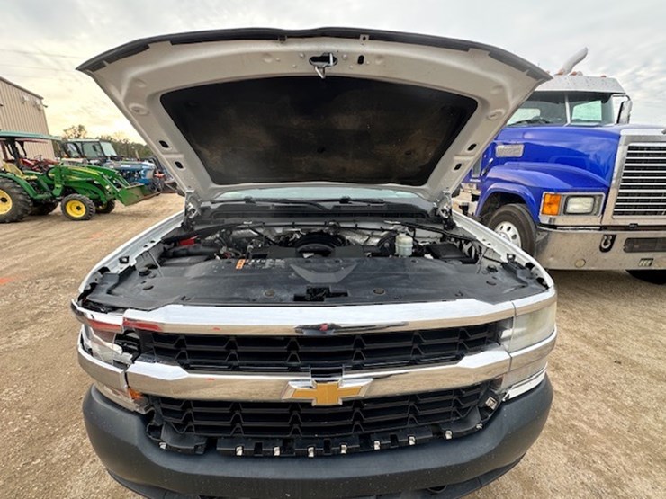 2016-chevrolet-2500-image-53
